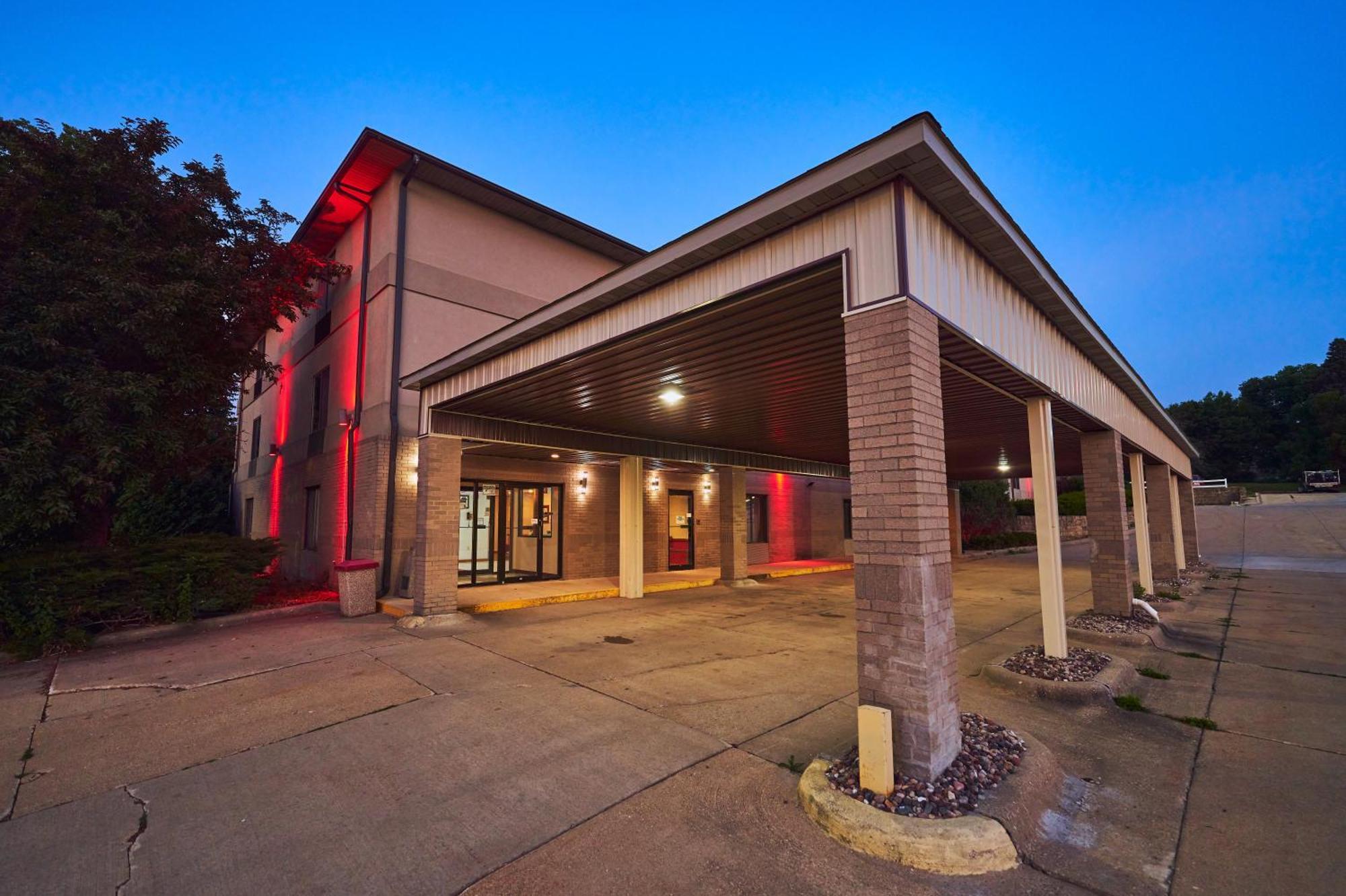 Econo Lodge Maquoketa Exteriör bild