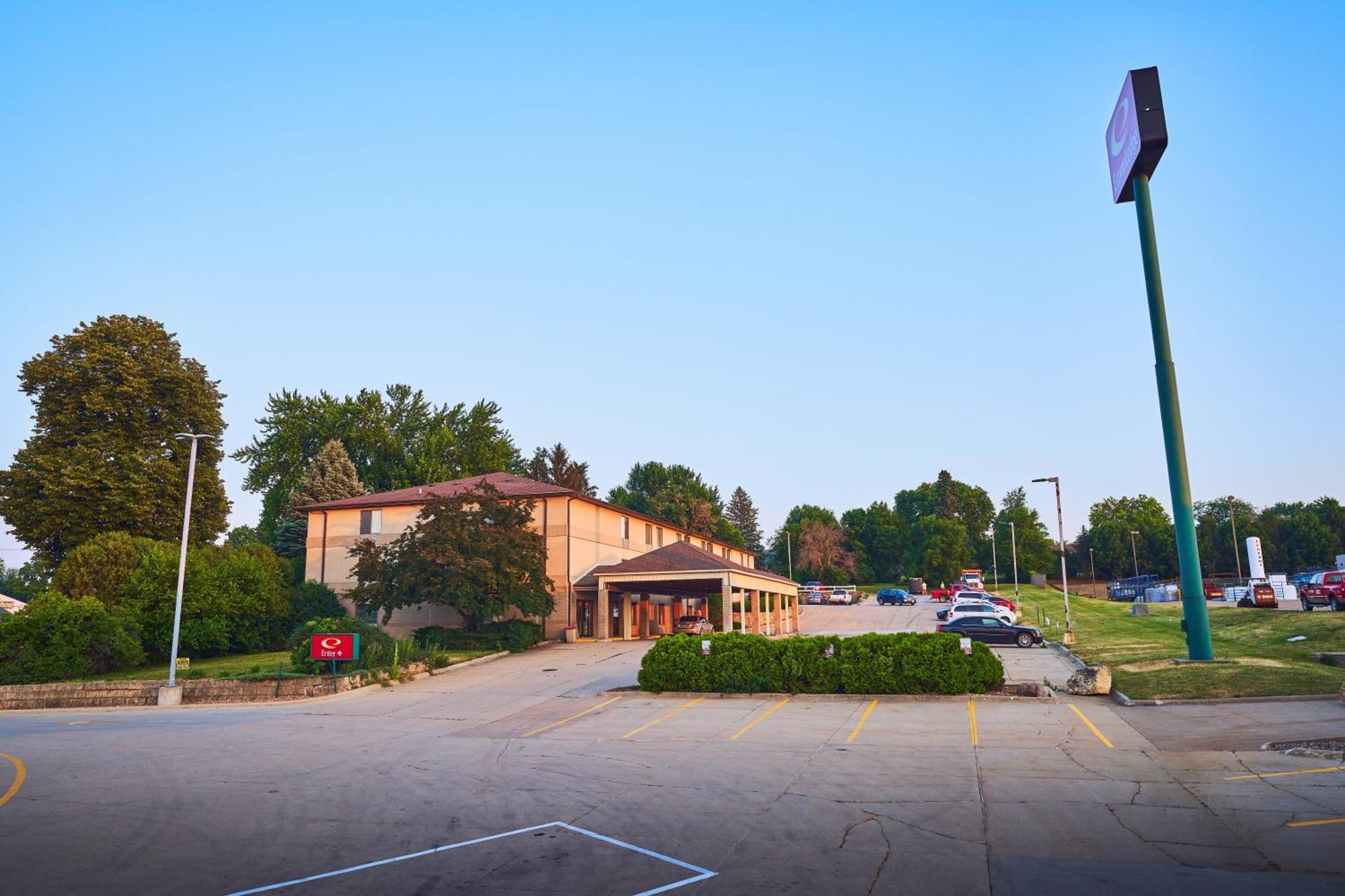 Econo Lodge Maquoketa Exteriör bild