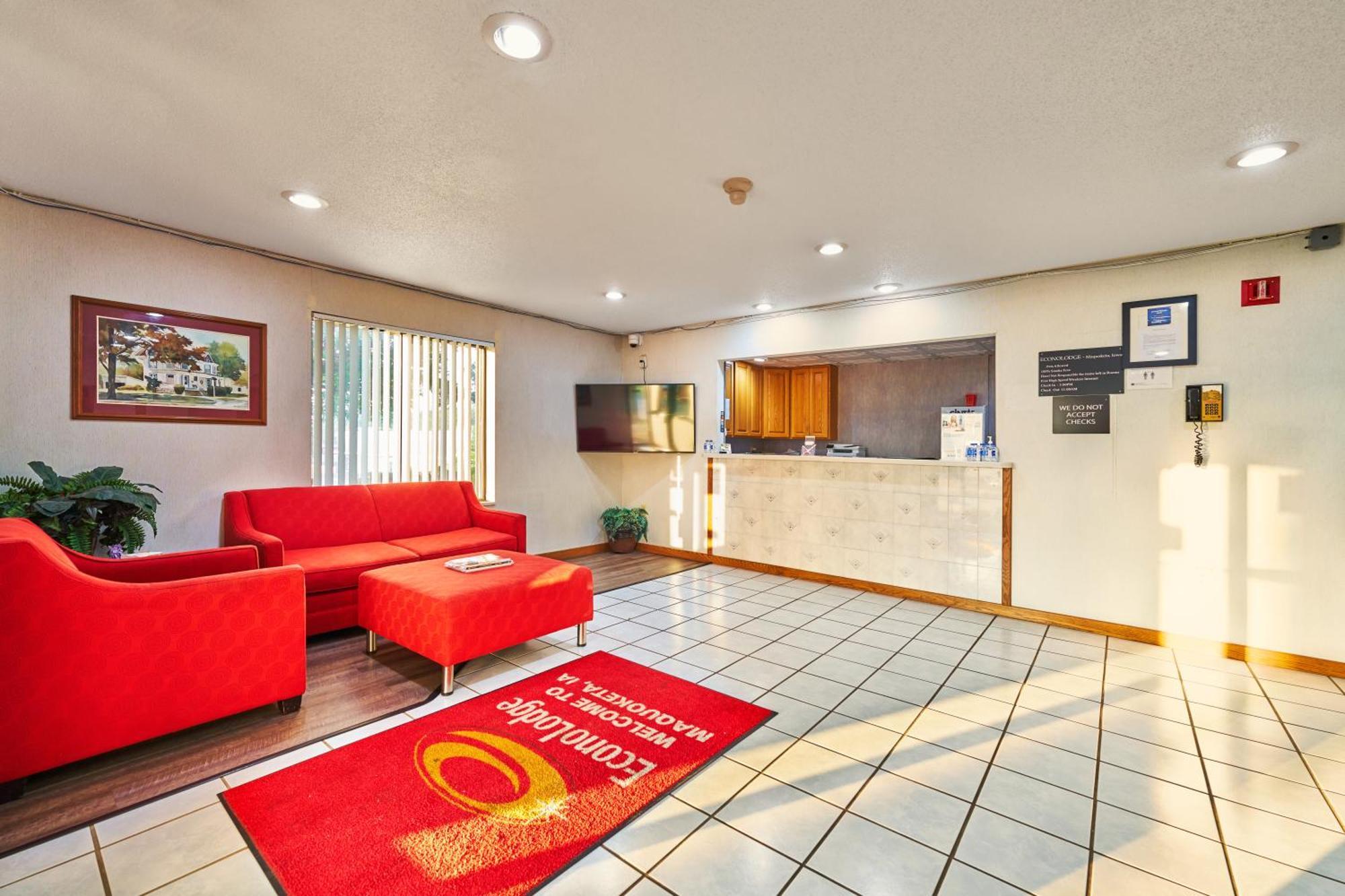 Econo Lodge Maquoketa Exteriör bild